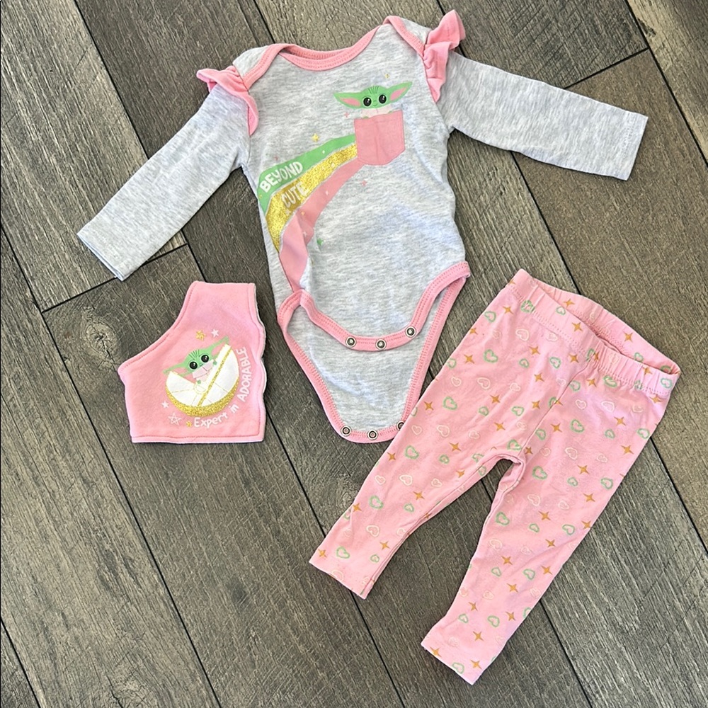 StarWars Baby Yoda Gray and Pink Outfit Set